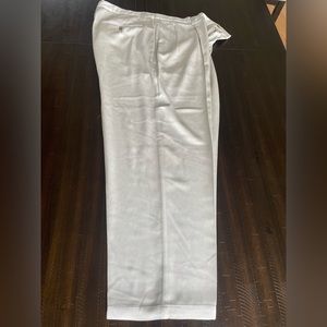Tommy Bahama men’s Silk slacks 100% silk